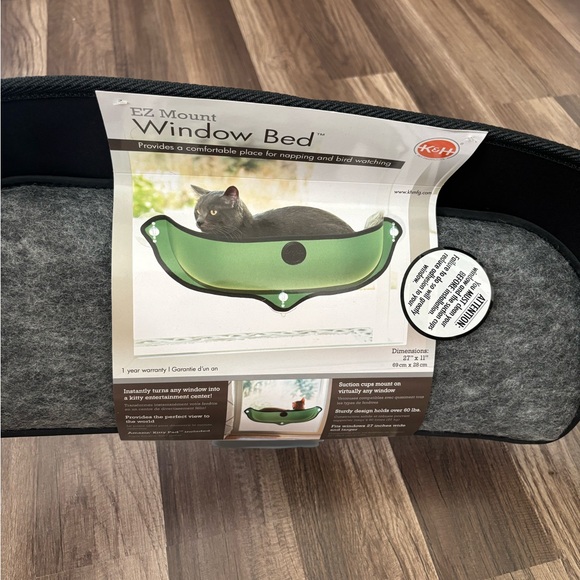 K&H EZ Mount Window Bed 27" X 11". Suction cups. In new condition. Kitty - Picture 7 of 15